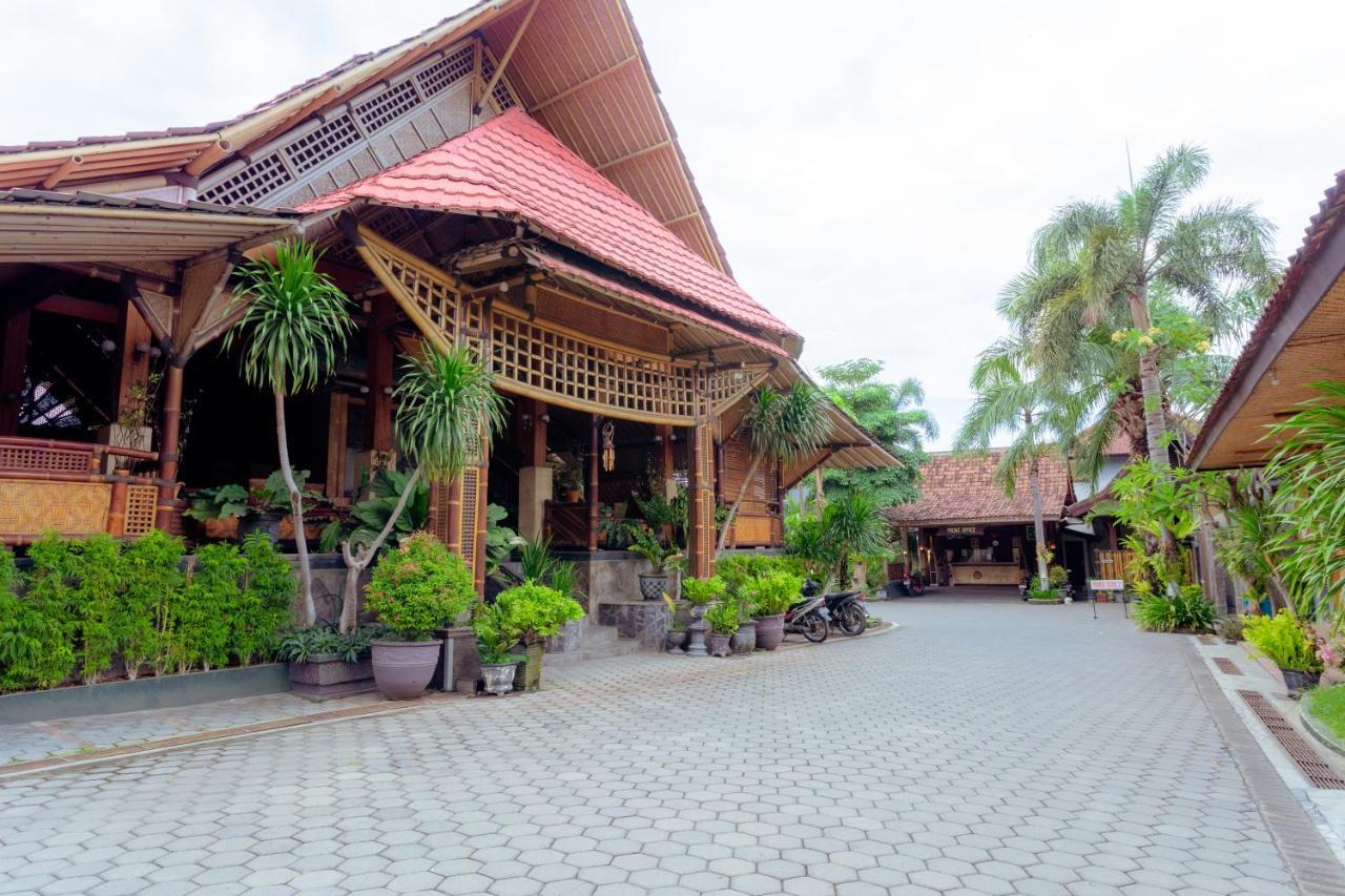 Hotel Mahkota Plengkung By Ecommerceloka Banyuwangi  Exterior photo